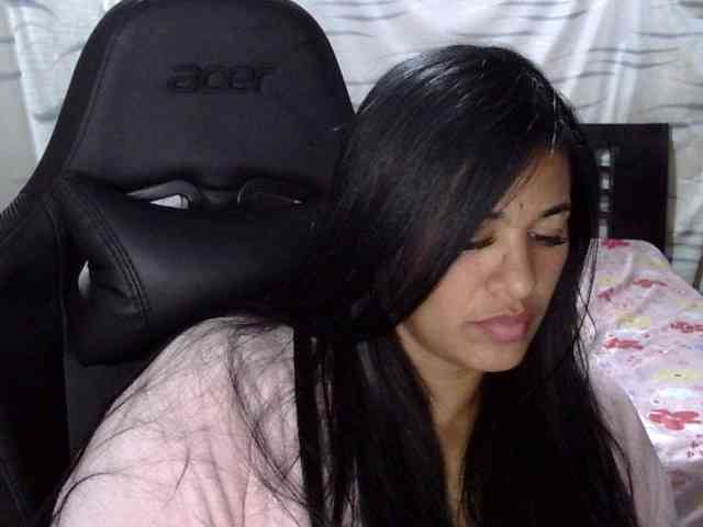 Letty33 webcam