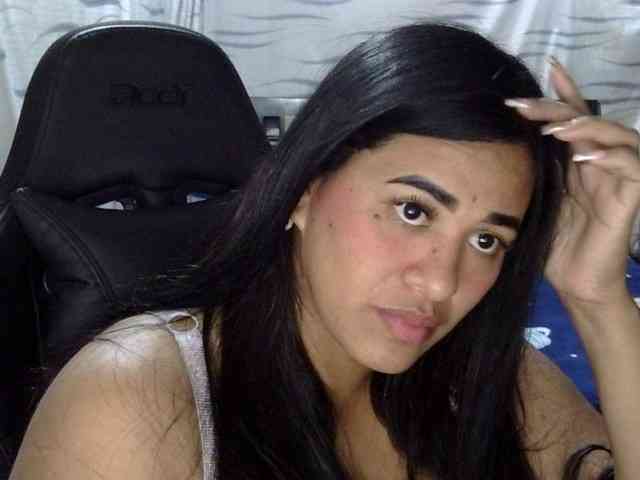 Letty33 webcam