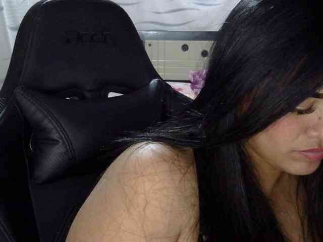Letty33 webcam