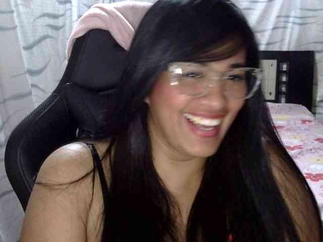 Letty33 webcam