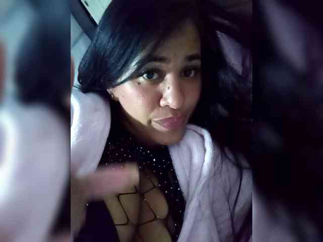 Letty33 webcam
