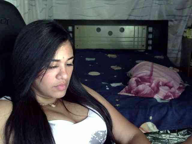 Letty33 webcam