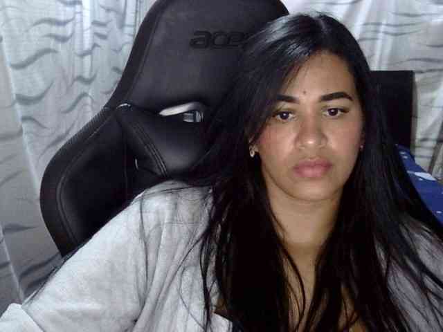 Letty33 webcam