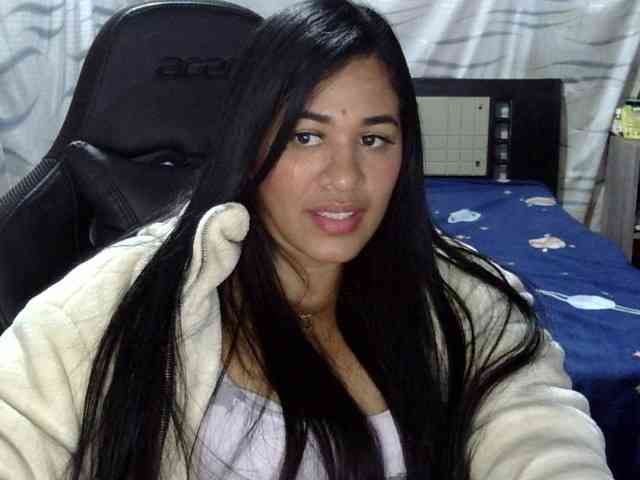 Letty33 webcam