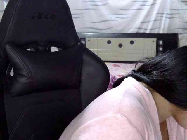 Letty33 webcam