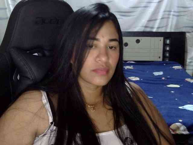 Letty33 webcam