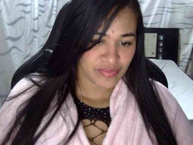 Letty33 webcam