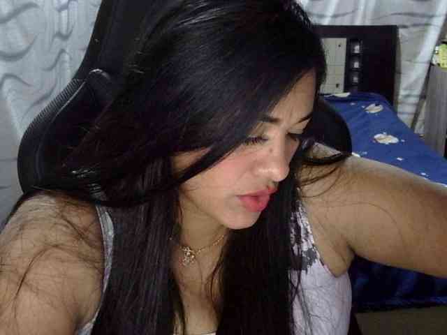 Letty33 webcam