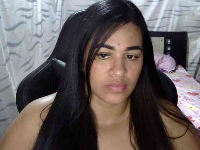 Letty33 webcam