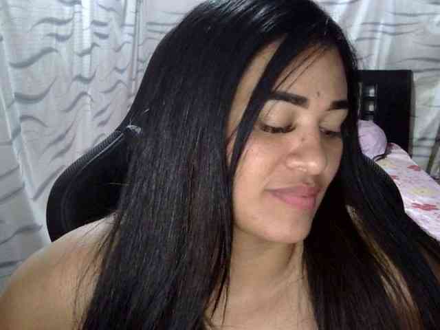 Letty33 webcam