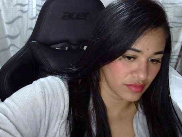 Letty33 webcam