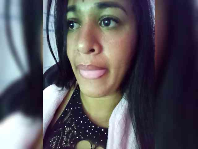 Letty33 webcam