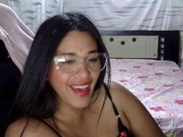 Letty33 webcam