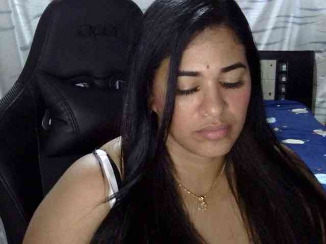 Letty33 webcam