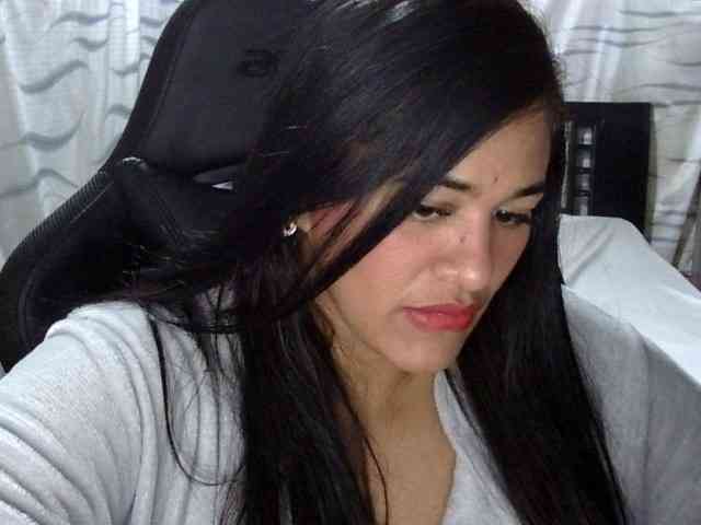 Letty33 webcam