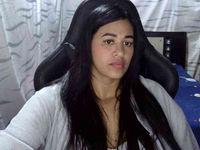 Letty33 webcam
