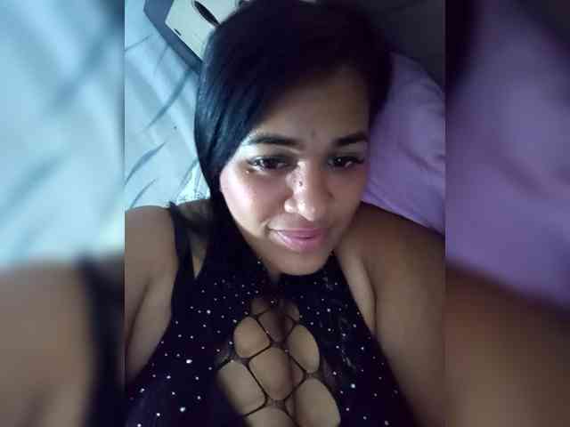 Letty33 webcam