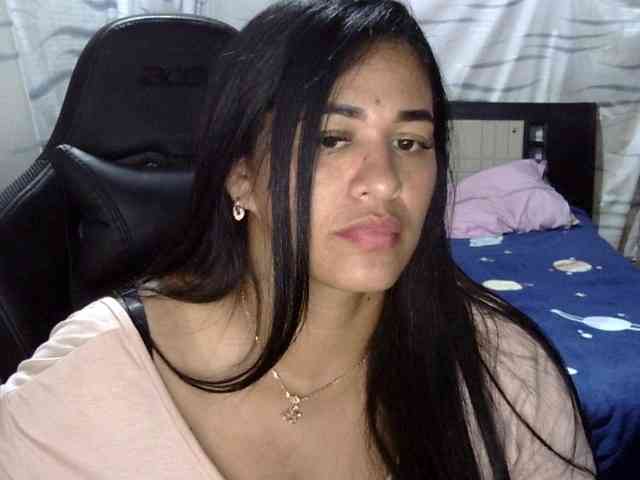 Letty33 webcam