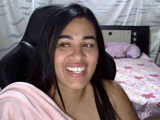 Letty33 webcam