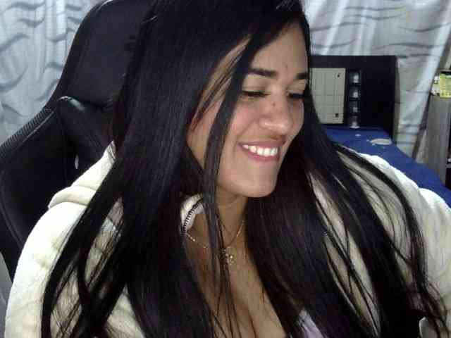 Letty33 webcam