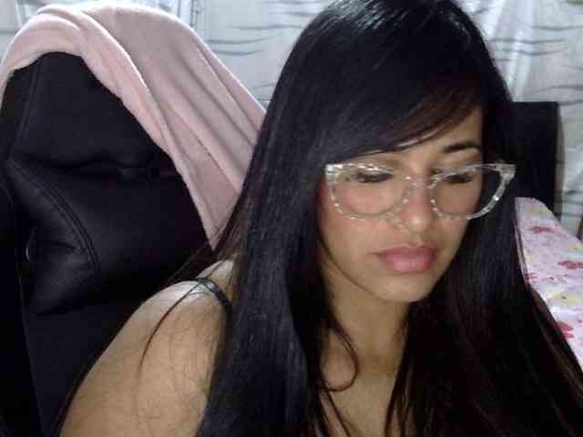 Letty33 webcam