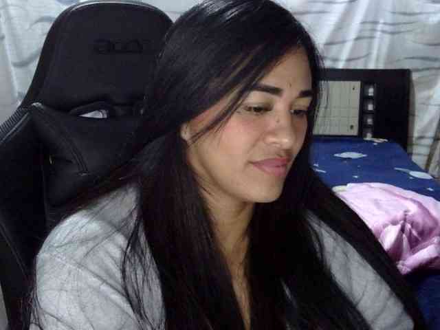 Letty33 webcam