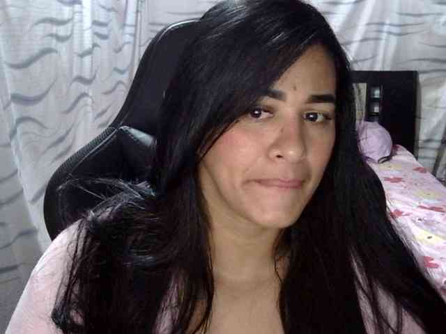 Letty33 webcam