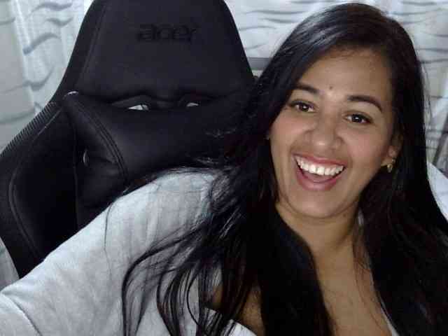Letty33 webcam