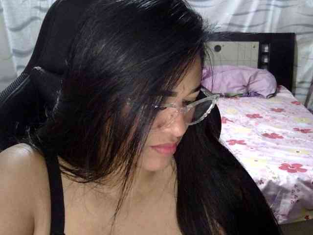 Letty33 webcam