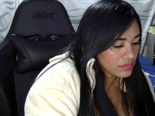 Letty33 webcam
