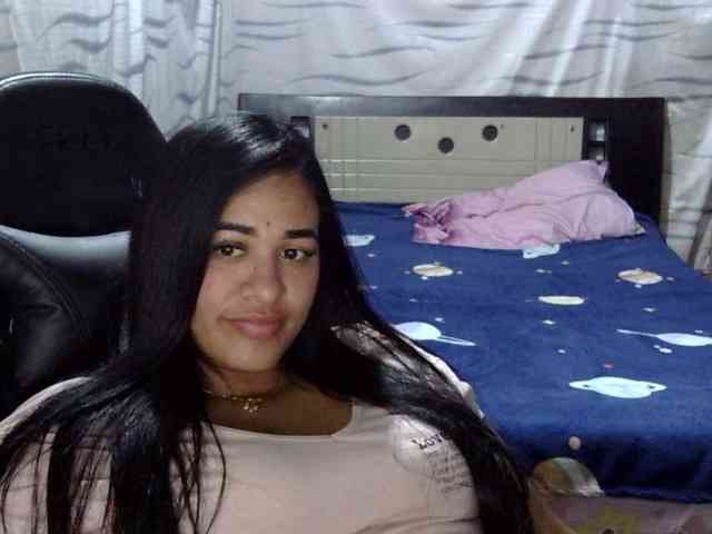 Letty33 webcam