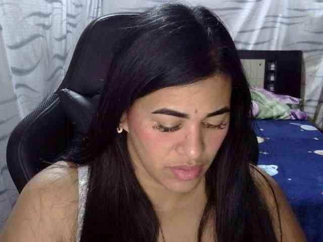 Letty33 webcam