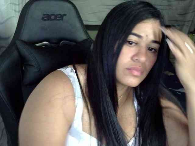 Letty33 webcam