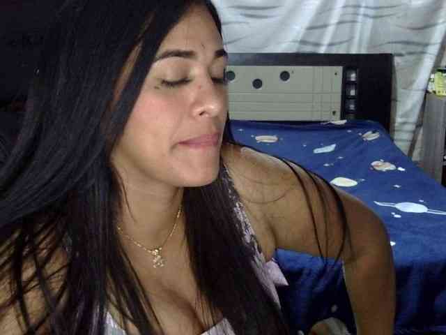 Letty33 webcam