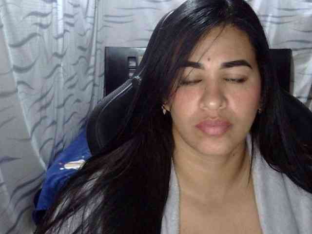 Letty33 webcam