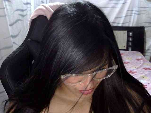 Letty33 webcam