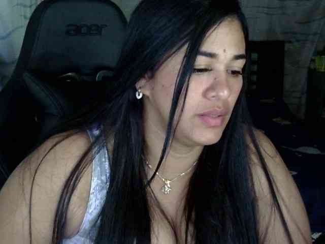 Letty33 webcam