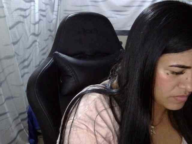 Letty33 webcam