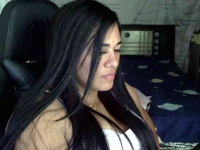 Letty33 webcam