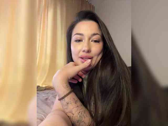 BettyBoom13 webcam