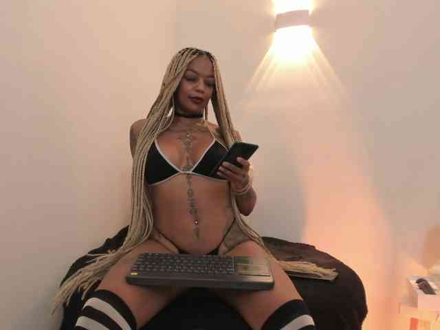 Kenyaaaa webcam