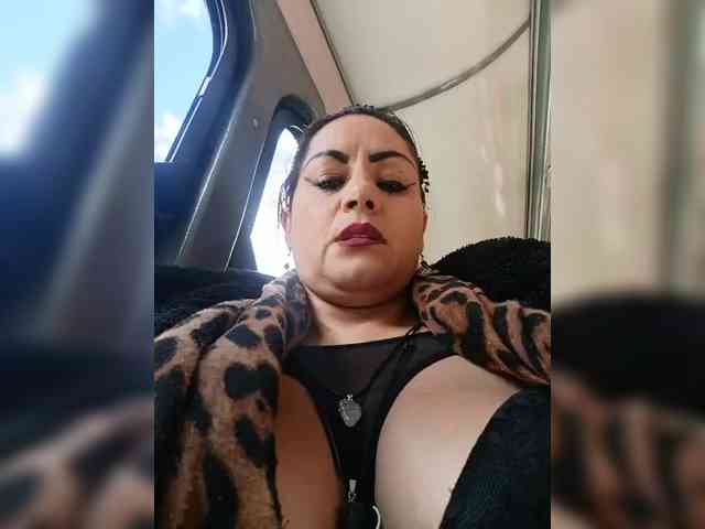 AlexaBrown12 webcam