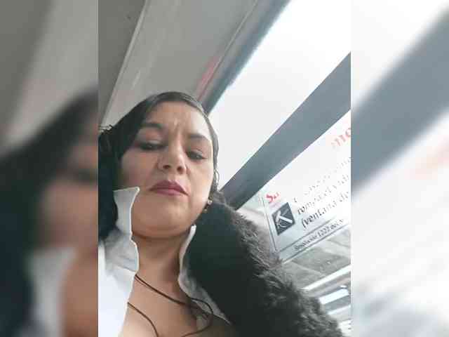 AlexaBrown12 webcam