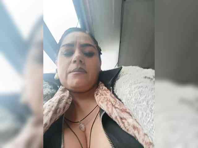 AlexaBrown12 webcam
