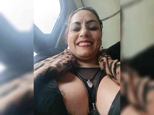 AlexaBrown12 webcam