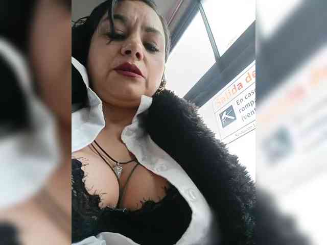 AlexaBrown12 webcam