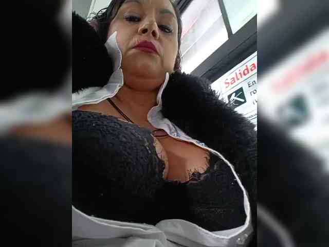 AlexaBrown12 webcam