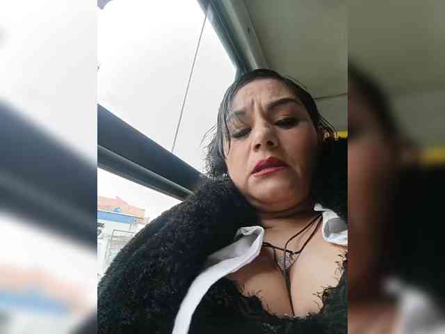 AlexaBrown12 webcam