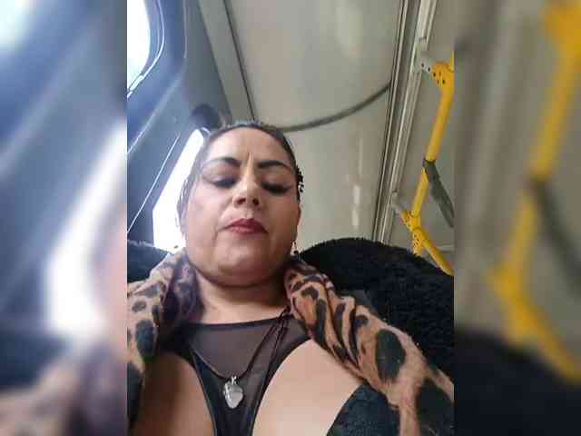 AlexaBrown12 webcam