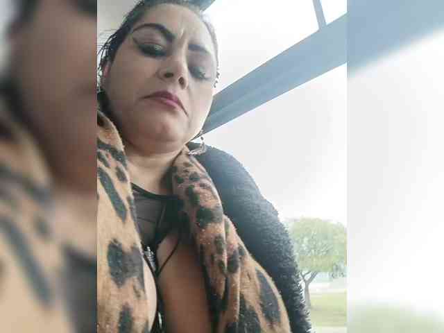 AlexaBrown12 webcam